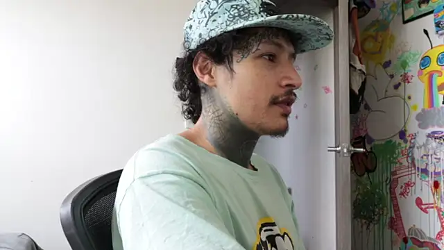 trieone Chat XXX live