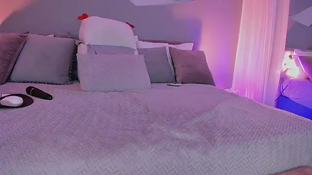 Nicolle_W: онлайн-секс-чат