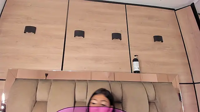 Chatroom XXX en direct de karol_lewiss