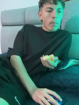 NaytonFreeman – Kamerová šou