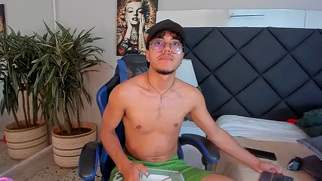 kai_storn webkamerás műsora