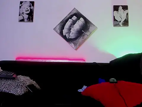 Pokazy przed kamerką – Ciara_HotTs