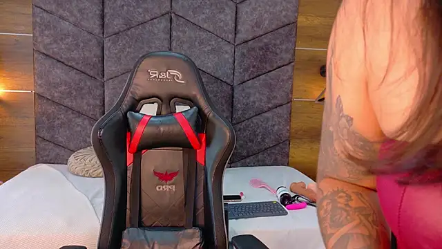 AnnieRouse__ live XXX chat