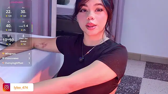 Chat +18 de Celine_Lee ao vivo