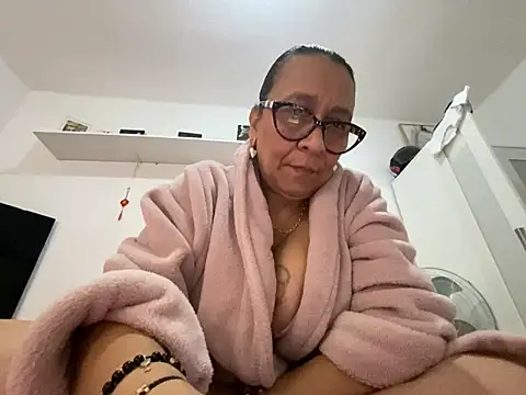 sweeviolet – Kamerová šou