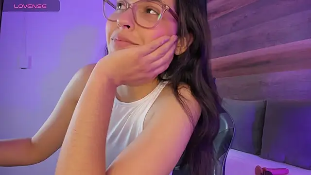 desireee_'s Live XXX Chat