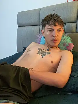 NaytonFreeman Chat XXX in diretta