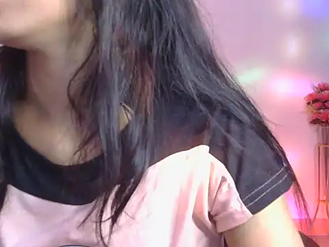 miss_ragni: διαδικτυακό σόου στην κάμερα