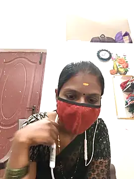 Tamil_Yalini12's Webcam Show