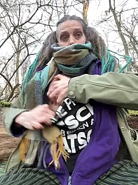 MenaDreadfull's Live XXX Chat