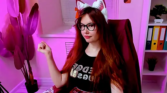 CarolGiggly Adlı Modelin Canlı XXX Sohbeti