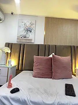 Chat +18 de SaraLugo ao vivo