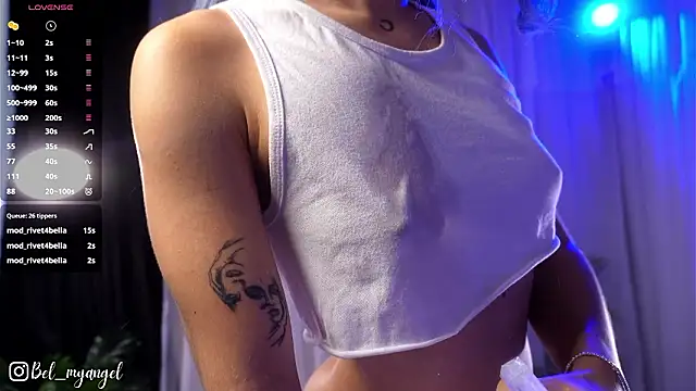 XXX chat uživo modela Bella-Franco