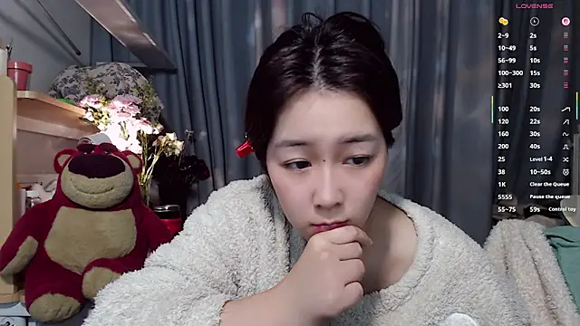 Czat XXX na żywo – XueLi1902