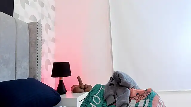 natasha_moreno: онлайн-секс-чат