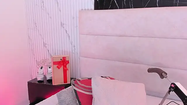 Reginavegaa 现场XXX聊天