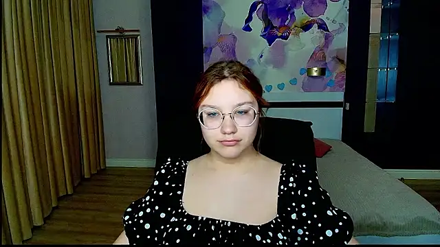 AngelinaLow's Live XXX Chat