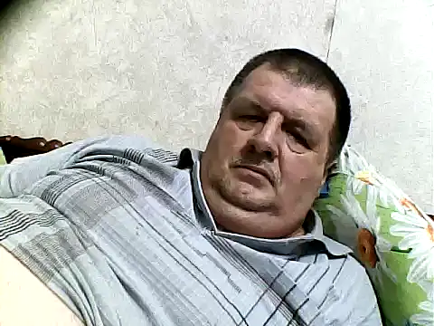 Vyrtous579: διαδικτυακό σόου στην κάμερα