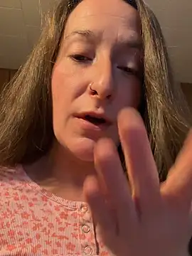 Mini_And_The_Bear's Live XXX Chat