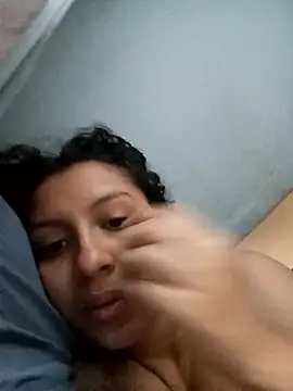 SiraJones-13: онлайн-секс-чат