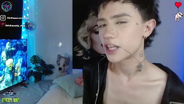 Živý XXX chat maxiy_001