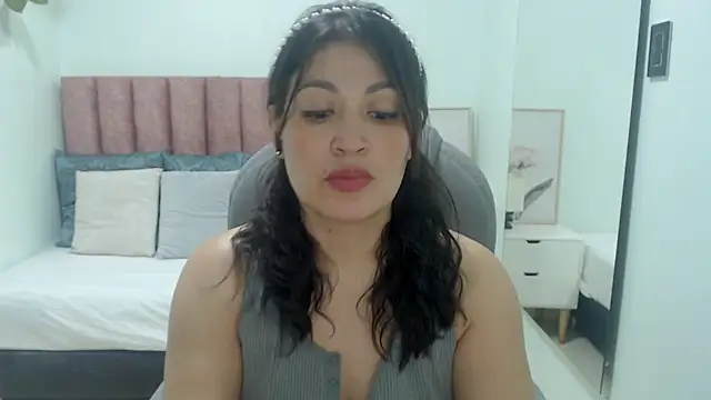 Czat XXX na żywo – sophia_hadid