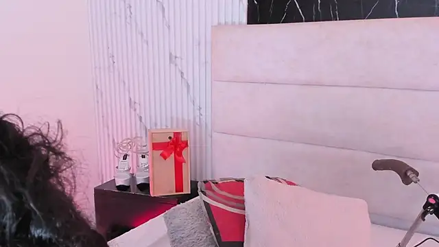 Reginavegaa Show in webcam