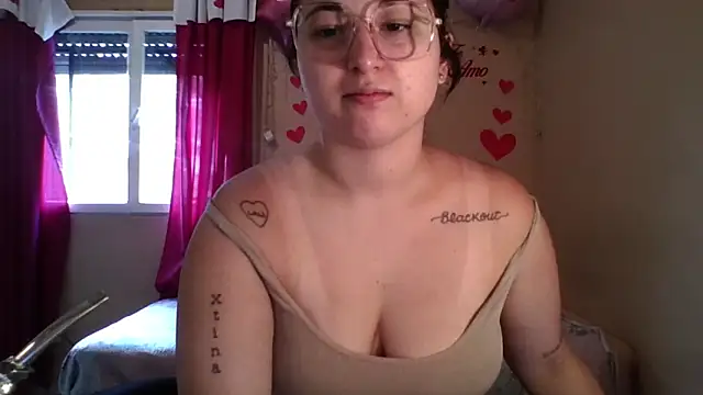 imsohornydacom – Live XXX-chat