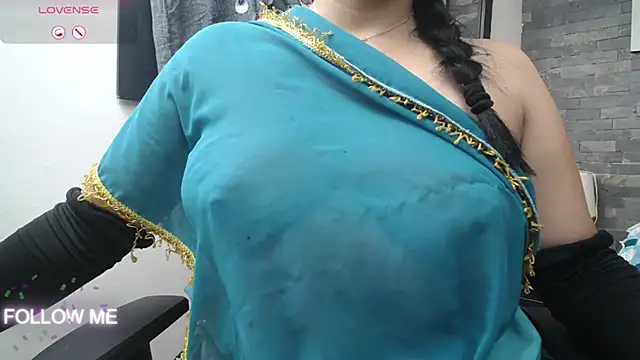 Chat +18 de dayadubey_ ao vivo