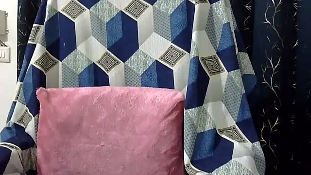 Riva_arora01 Adlı Modelin Web Kamerası Şovu