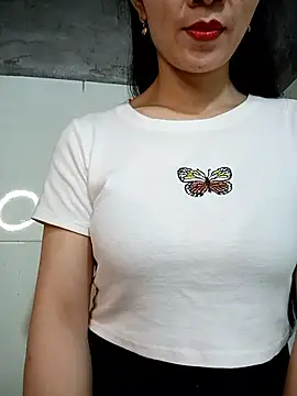 Vyvvyy69 网络视讯表演