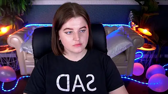 KristiFoxy Adlı Modelin Canlı XXX Sohbeti