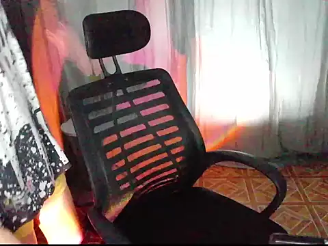 thevixenn 网络视讯表演