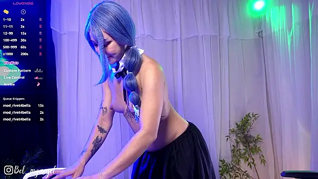 Chatroom XXX en direct de Bella-Franco