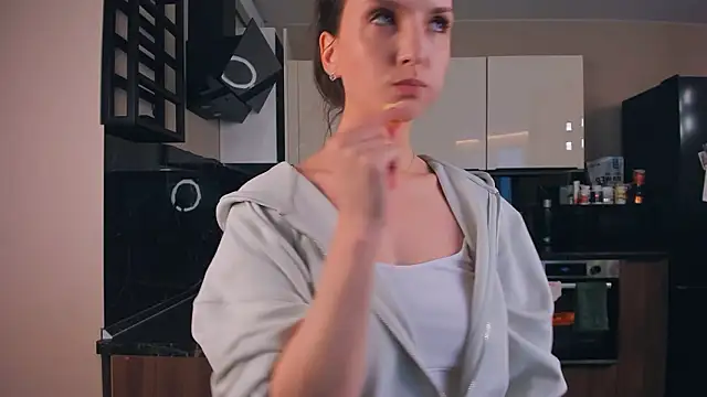 Ariadna_Shy: онлайн-секс-чат