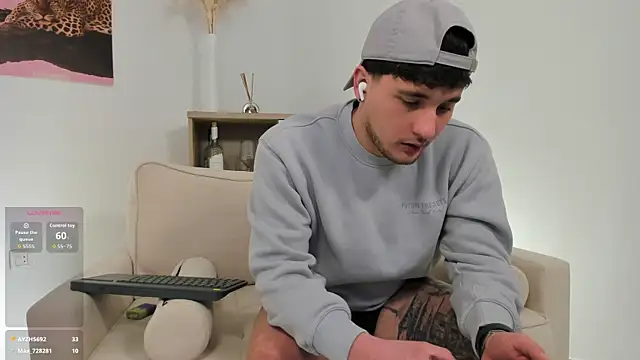 Massimo_Fiore's Live XXX Chat