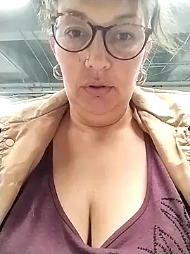 _Saraqueen Chat XXX live