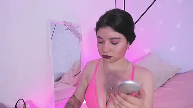 DahliaCielo Adlı Modelin Canlı XXX Sohbeti