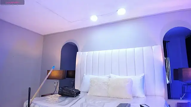 Nate_cooper: διαδικτυακό σόου στην κάμερα