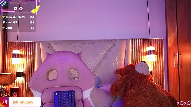 Julieta_priv élő XXX-chatje