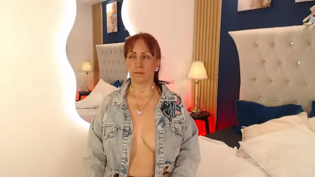 GloryShine élő XXX-chatje