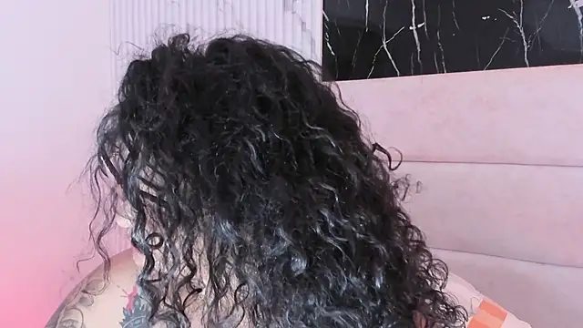 Reginavegaa: онлайн-секс-чат