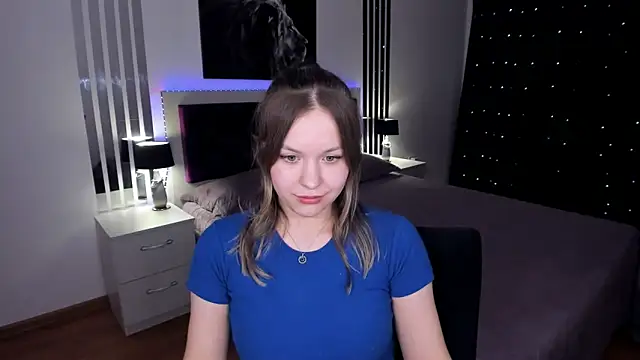 SimaHeaven Adlı Modelin Canlı XXX Sohbeti