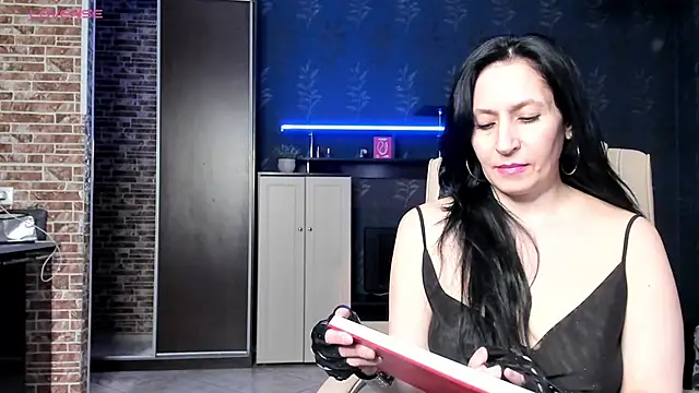 Chat XXX en directo de Lucky_Milf