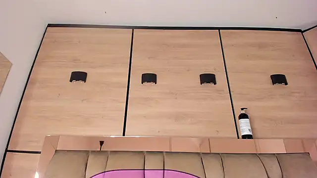 XXX chat uživo modela karol_lewiss