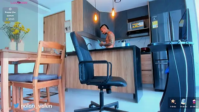 XXX chat uživo modela fitnolan