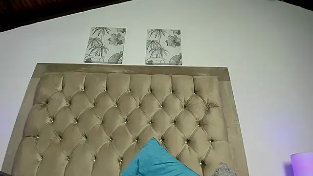 Emily_Castano élő XXX-chatje