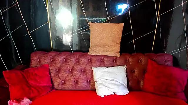 Isa_And_NatashaのライブXXXチャット