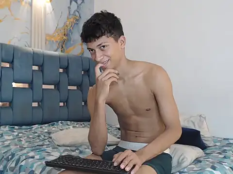 Chatroom XXX en direct de GOLD_BOYS