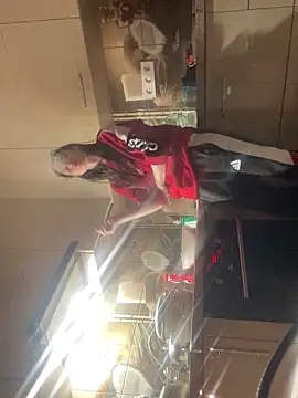 Flossy_Vettie Adlı Modelin Canlı XXX Sohbeti